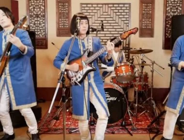 Βίντεο: Ιάπωνες τραγουδούν τα «Καγκέλια» και κάνουν το γύρο του διαδικτύου